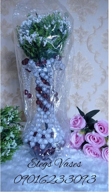 White and brown drops beaded flower vase
